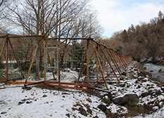 河原に総延長約270メートルの柵が完成しました